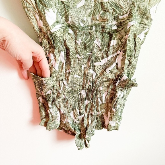 Obey Tropique Tie Back Green Leaf Print Satin Romper sz 26 XXS - Picture 10 of 15